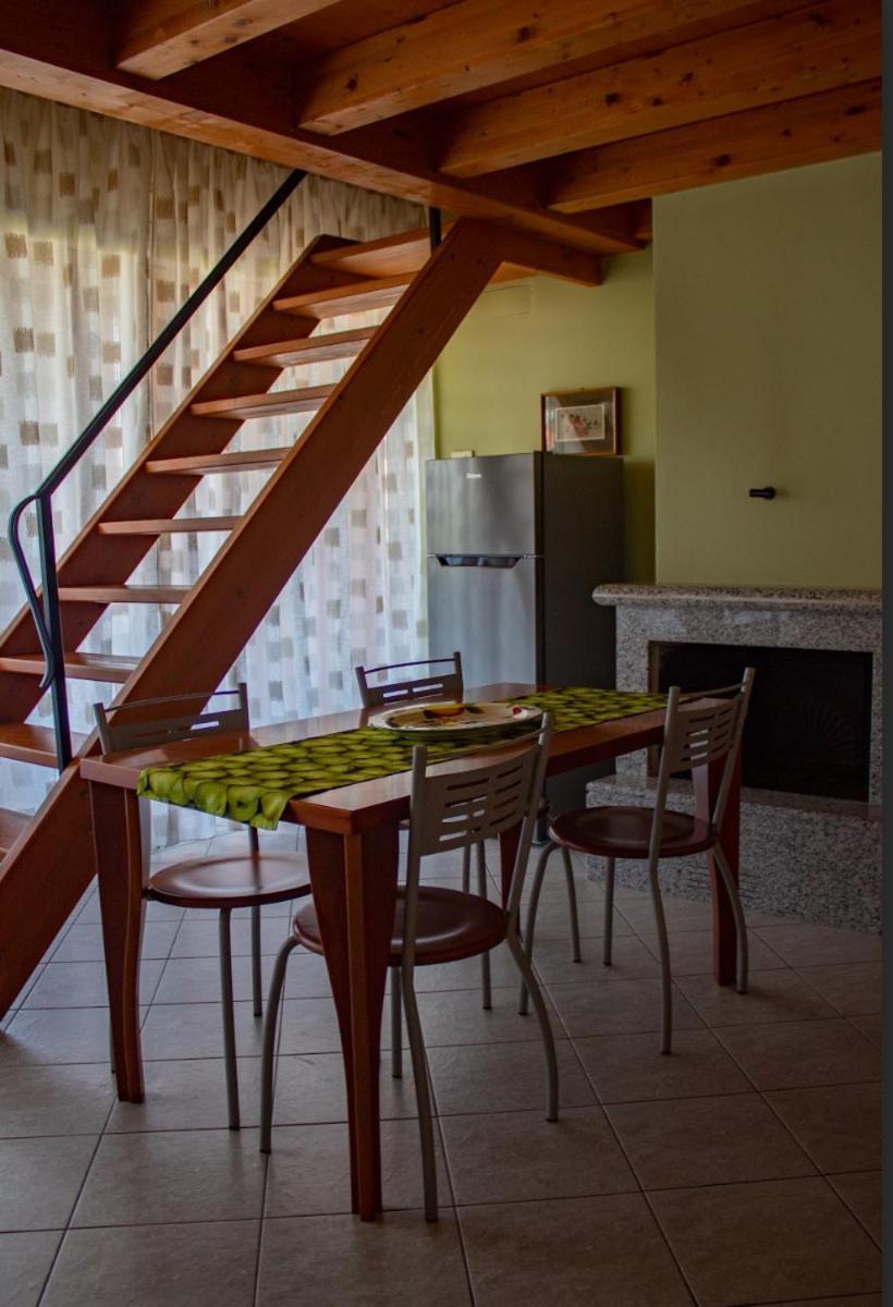 דירות Moniga del Garda Casale El Galet מראה חיצוני תמונה