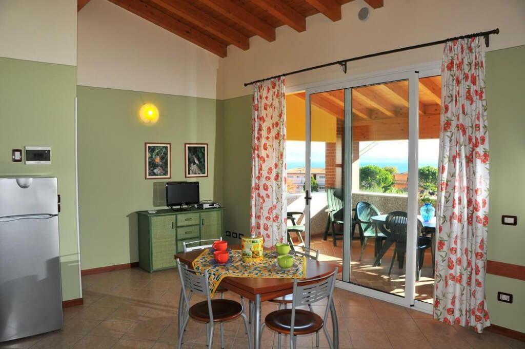 דירות Moniga del Garda Casale El Galet מראה חיצוני תמונה