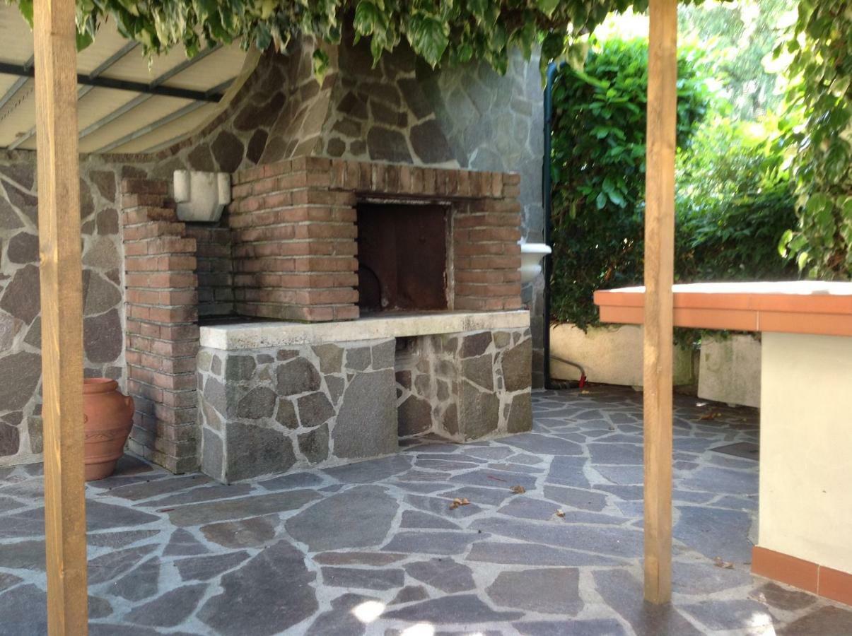 דירות Moniga del Garda Casale El Galet מראה חיצוני תמונה
